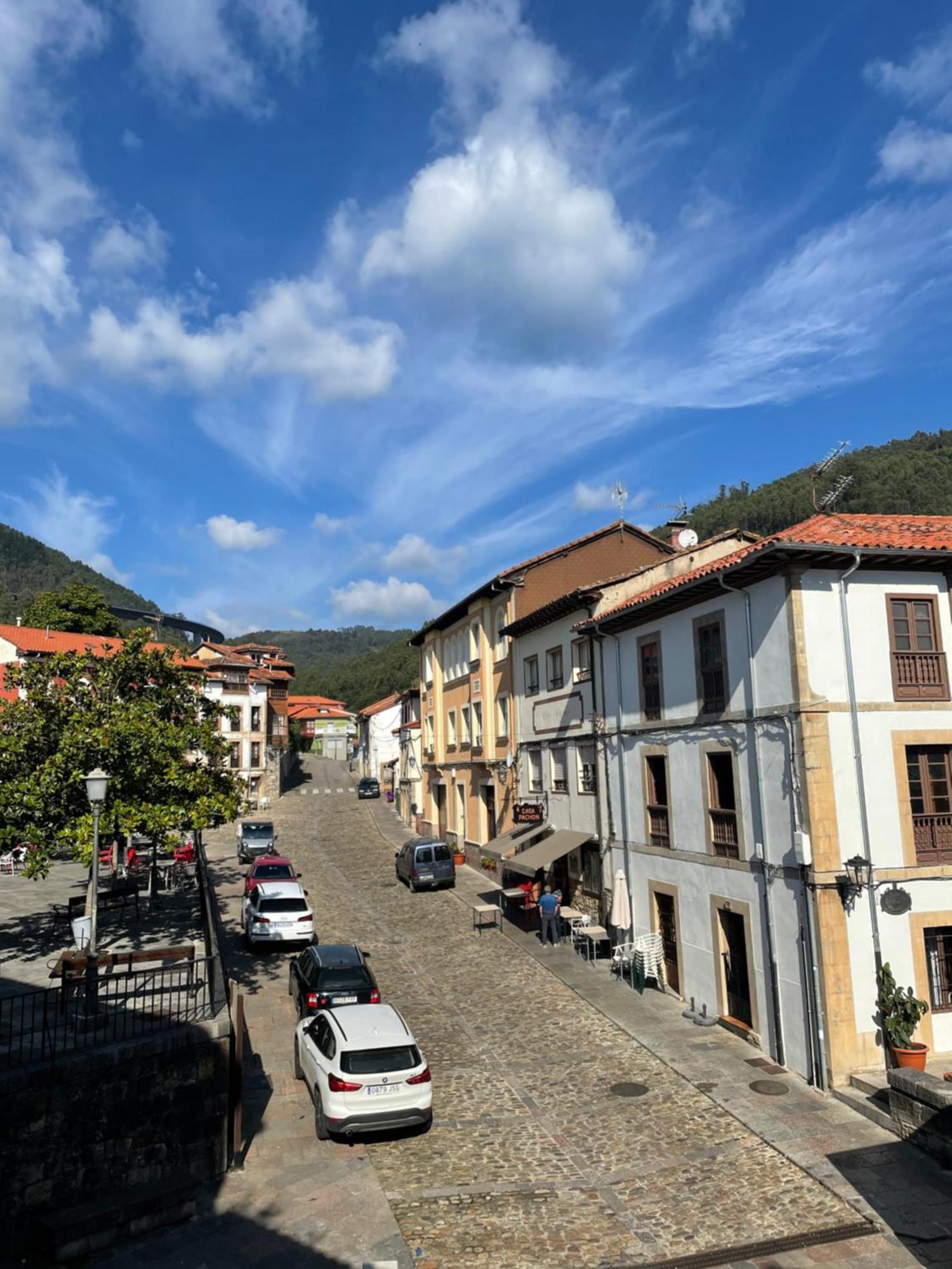 Hotel Castillo Valdes Salas Kültér fotó