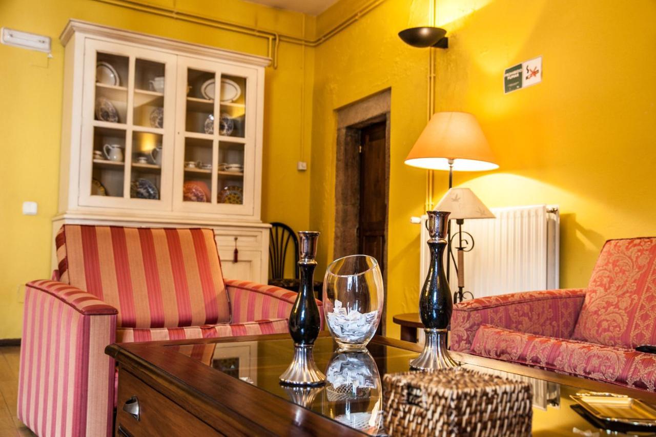 Hotel Castillo Valdes Salas Kültér fotó